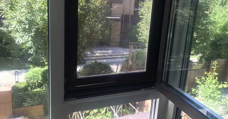 沈陽門窗廠的環(huán)保理念：使用可持續(xù)材料，助力綠色建筑發(fā)展